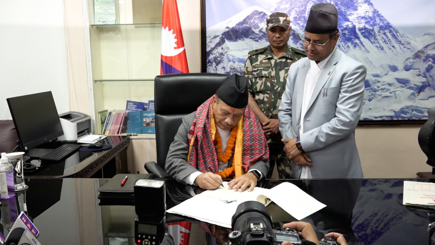 जनतालाई सुविधा दिन लायक सहर बनाउने मन्त्री सिंहको प्रतिवद्धता